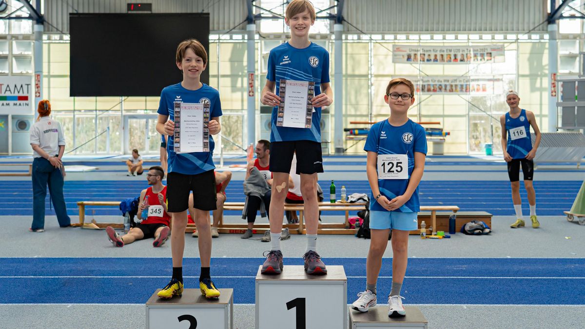 60 Meter Hürden M12 mit (v.l.) Samuel Beermann, Mattis Rothbart und Clemens Rose (alle LSC Bad Nauheim).